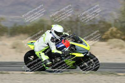 media/Dec-01-2025-Moto Forza (Mon) [[2daa91e15f]]/2-Intermediate Group/Session 3 (Turn 7 Inside Pans)/